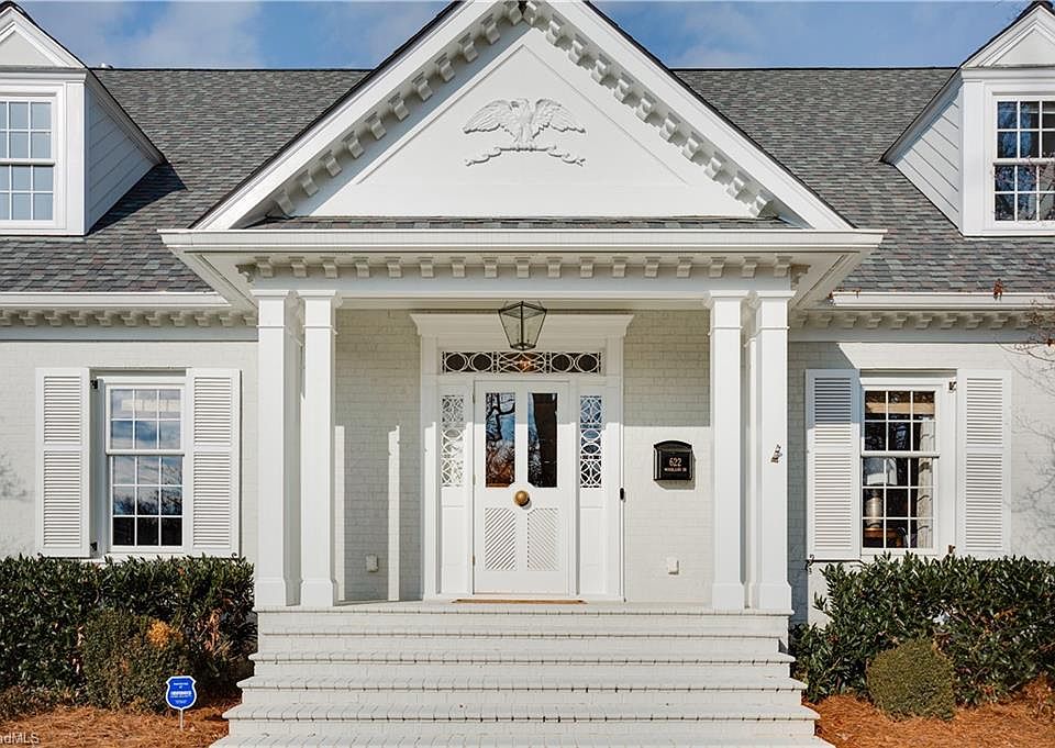 1st image of 622 Woodland Dr