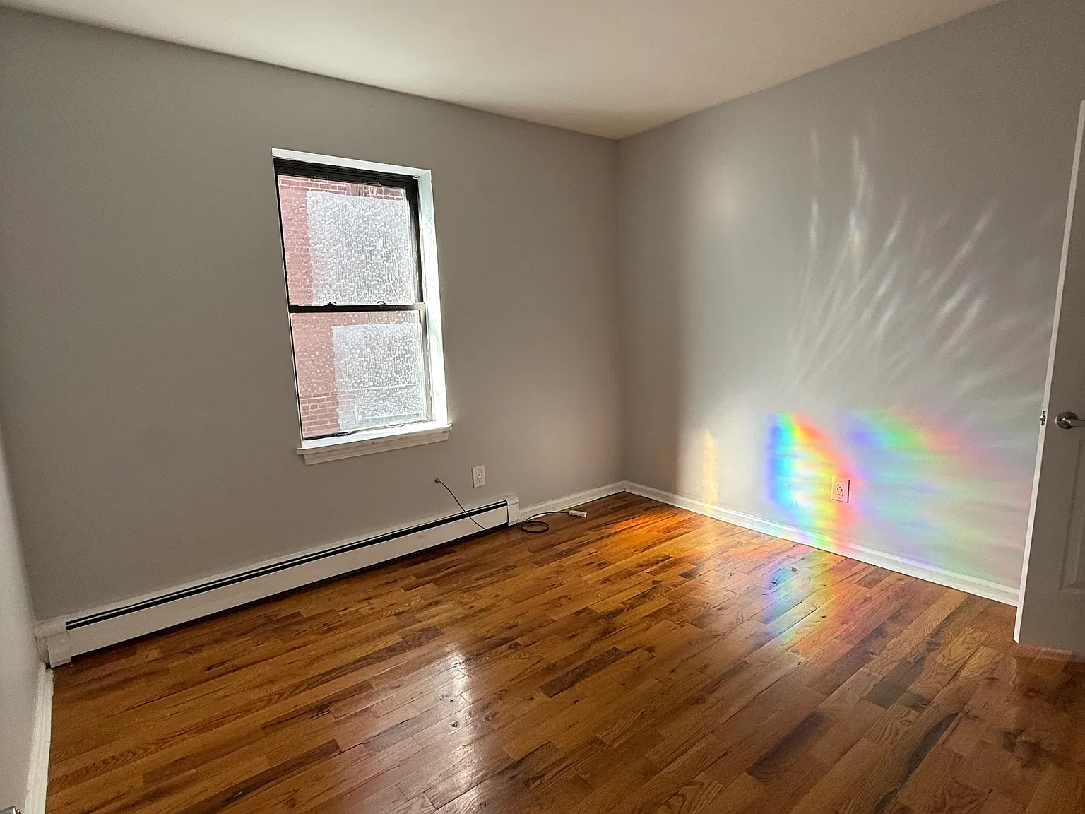 2 bed, 700 sqft, $1,750 — Photo 3