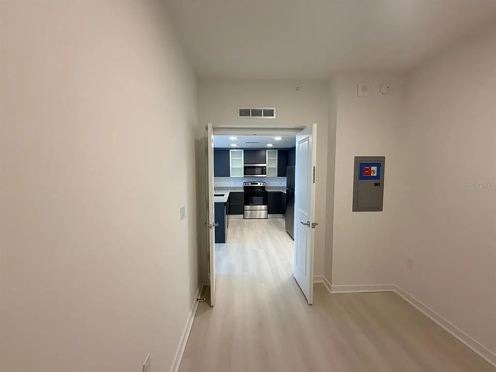 2 bed, 2.0 bath, 1110 sqft, $1,700 — Photo 4