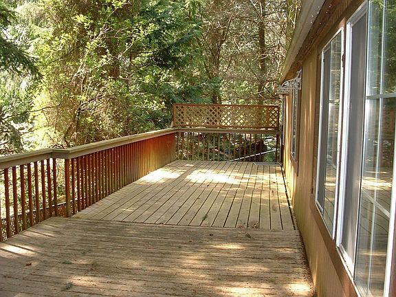 Large_Party_Deck1