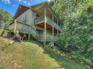 55 Mountainside Cir, Maggie Valley, NC 28751
