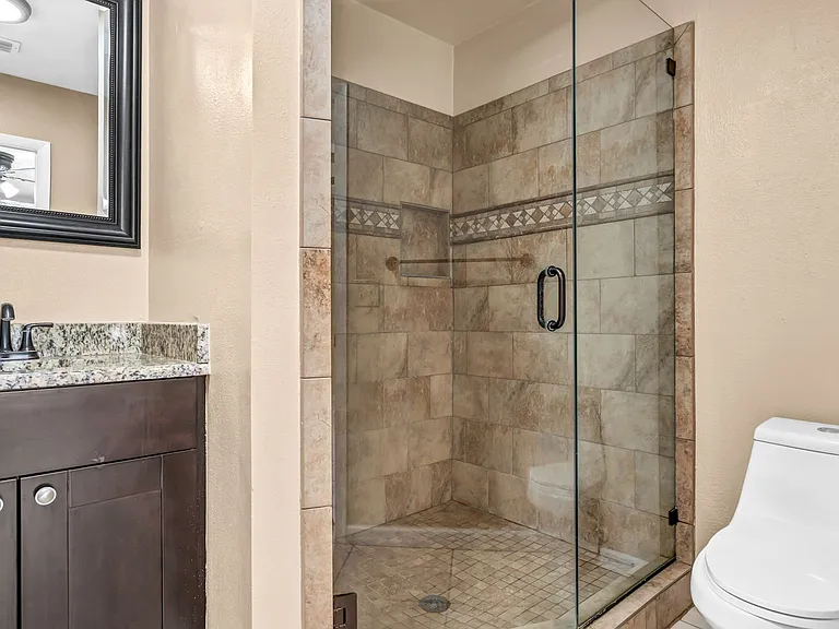 2610 E Lake Ave — Photo 20