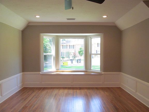 3rd image of 822 Beard St