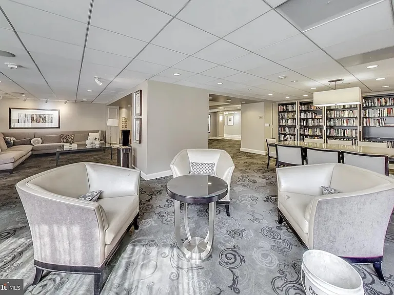 4601 N Park Ave #610 — Photo 17