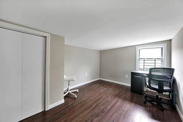 20 Gardner Ave — Photo 9