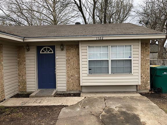 2nd image of 1122 Venus St