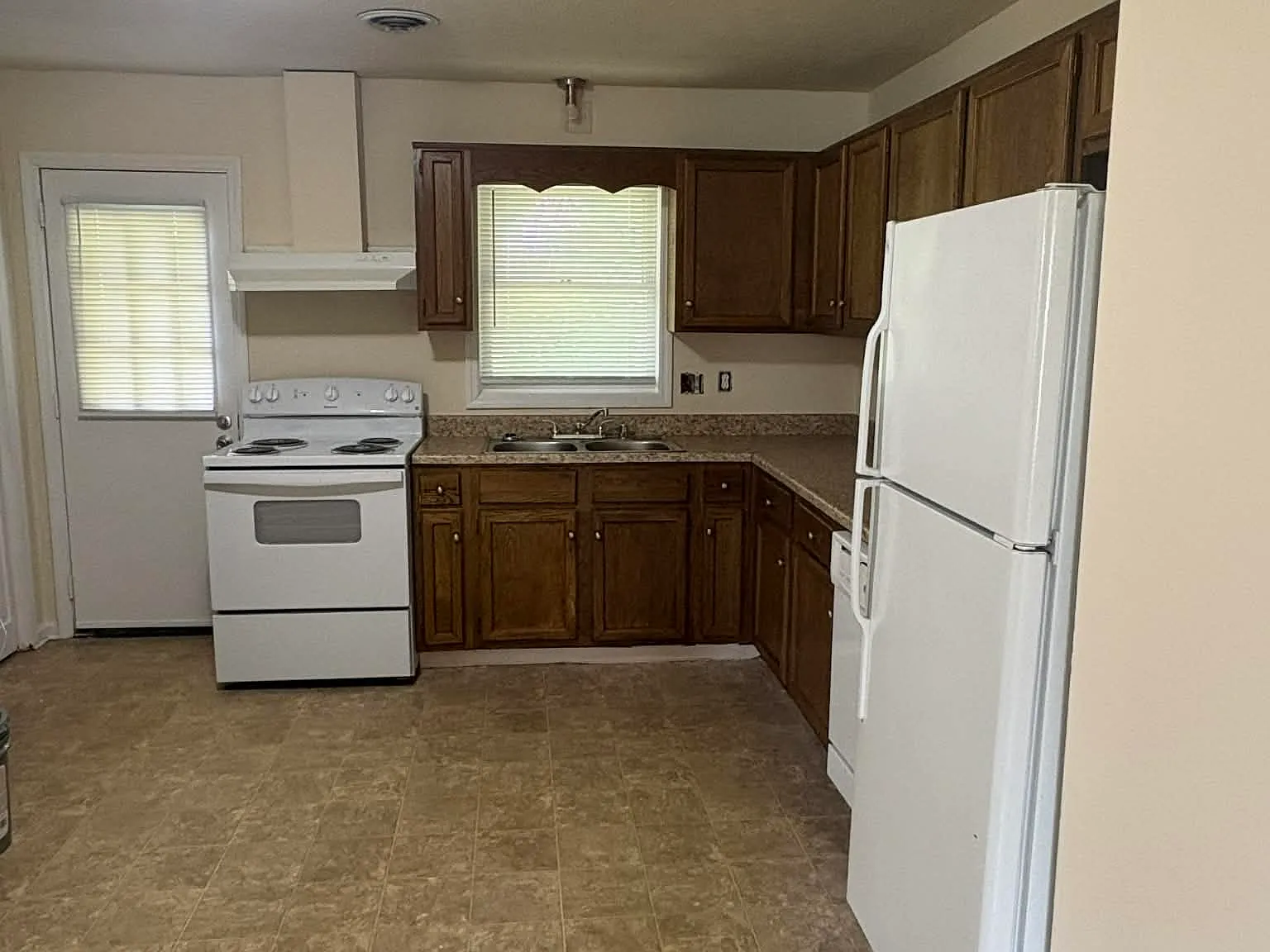 1721 Oshea St - Unit C — Photo 4
