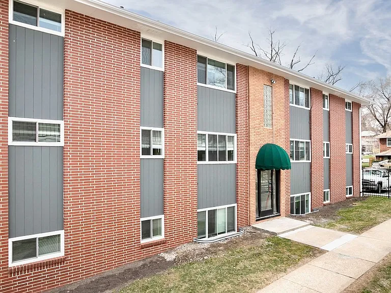817 N 47th St #8 — Photo 9