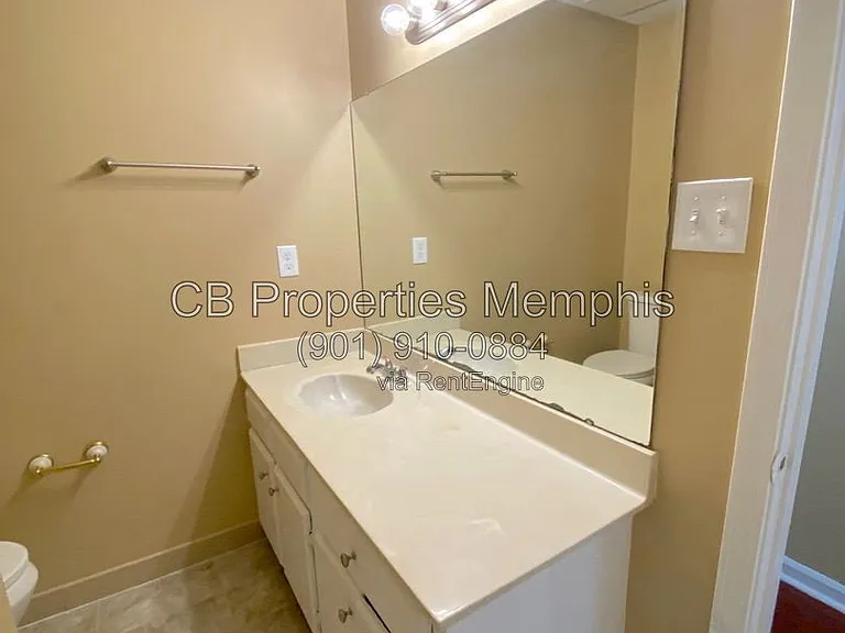 6930 Autumnhill Ln — Photo 11