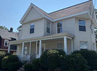 18 Mark Lee Rd UNIT 2, Needham Heights, MA 02494