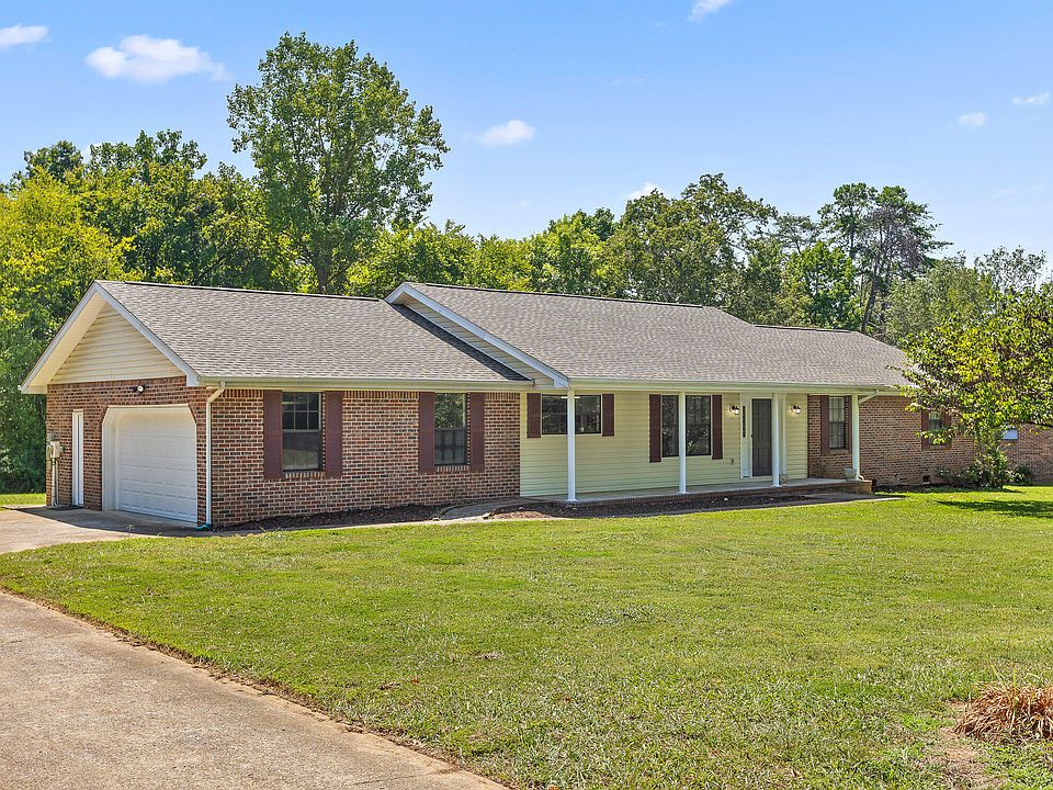 1st image of 2810 Majestic Dr