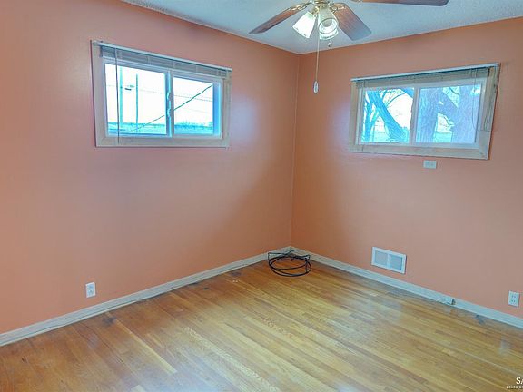 5th image of 2072 Harold Ave