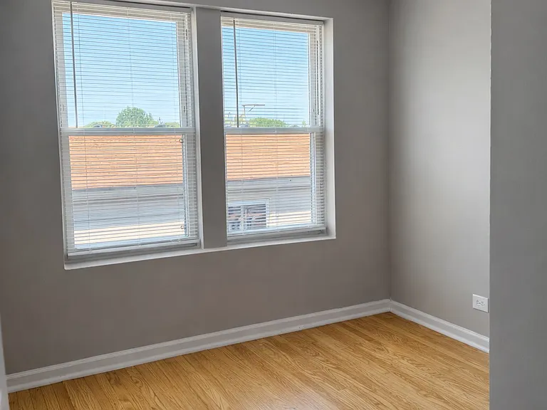 4258 W Hirsch St #3 — Photo 7