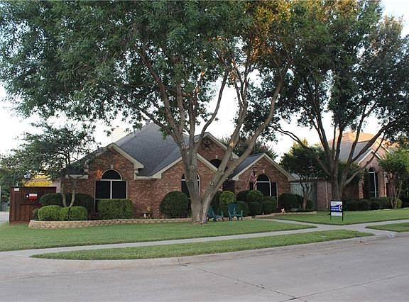 2nd image of 7912 Alderwood Pl