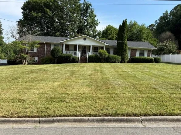 111 Lisa Ln, Dalton, GA 30720