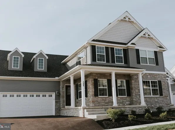 1235 Hershey Ln, Lancaster, PA 17601