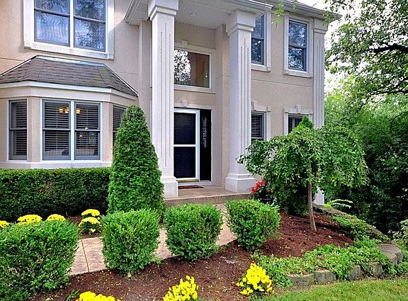 2nd image of 906 Wildwood Ct