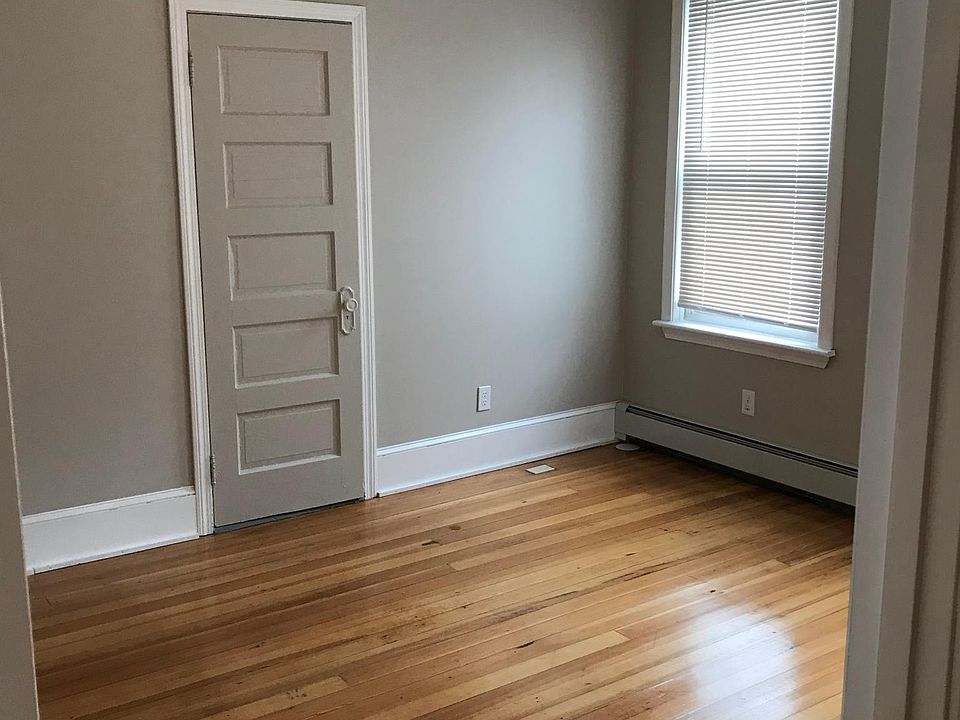 1st bedroom