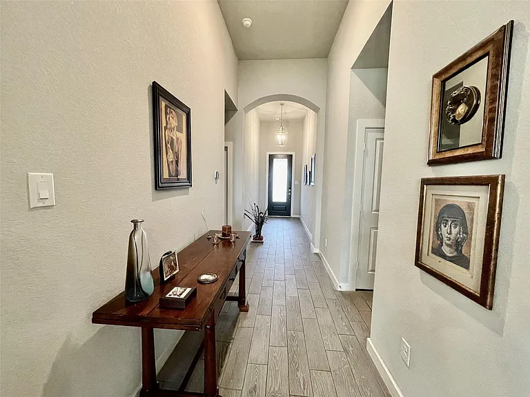 4334 Hemlock Grove Ln — Photo 4