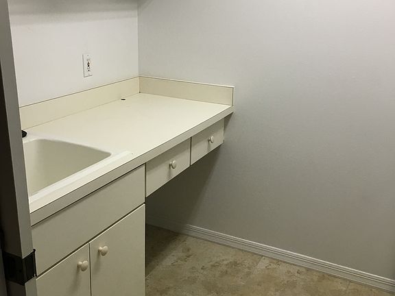 4th image of 4521 Oak River Cir