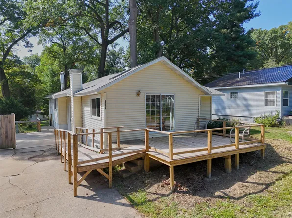 69369 Oak St, Benton Harbor, MI 49022