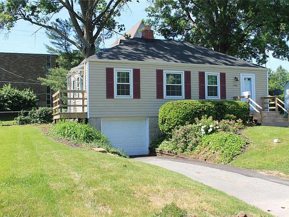 3rd image of 10574 Mortimer Ln