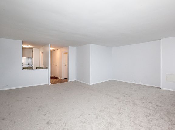 5th image of 1560 N Sandburg Ter APT 4209