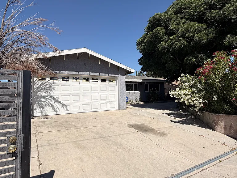 38459 2nd St E — Photo 3