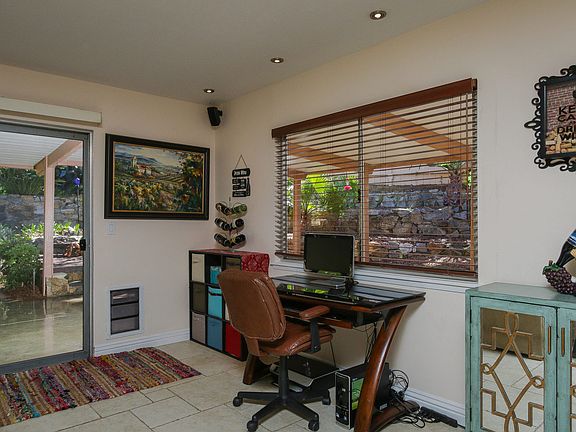 4th image of 16871 Cresta Dr