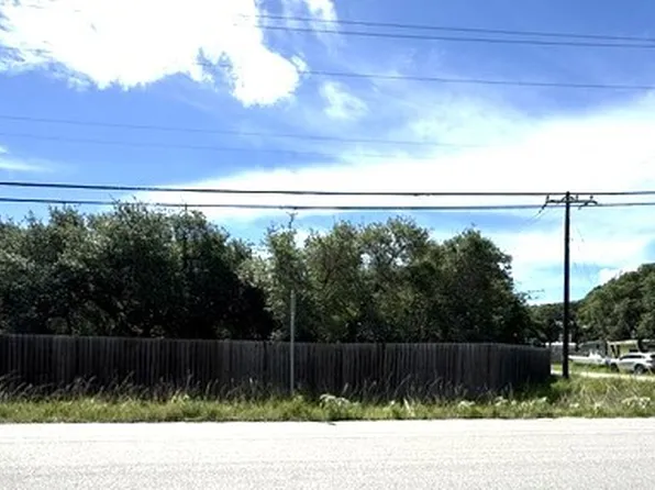 3050 Avenue A, Ingleside, TX 78362