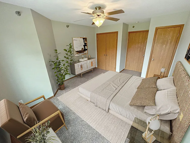 3810 Tiverton Ct — Photo 9