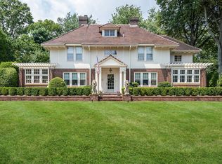 22 Westbury Rd, Garden City, NY 11530