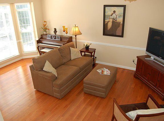 Bay window and Hardwood Flooring