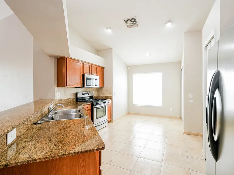 19417 Otters Wick Way — Photo 6