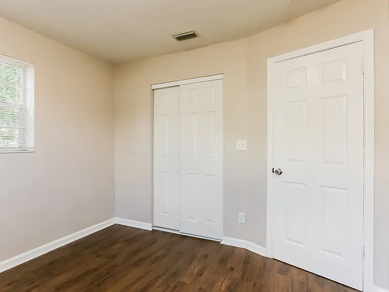 2960 NW 20th St — Photo 14