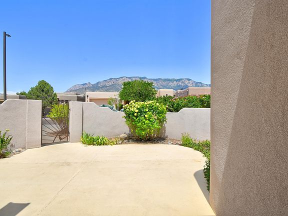 3rd image of 6515 High Ridge Pl NE