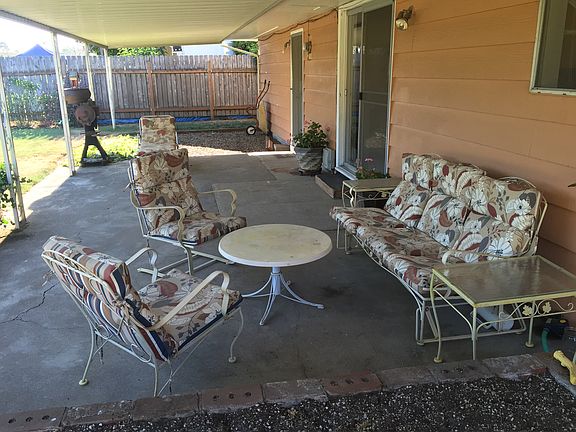 Covered Rear Patio