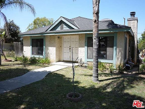2nd image of 2415 La Crescenta Ave