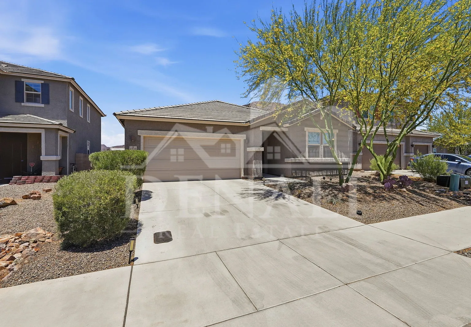 3 bed, 2.0 bath, 2223 sqft, $2,095 — Photo 1