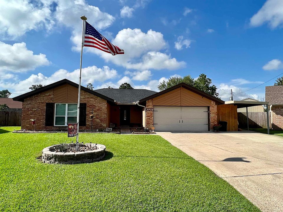 1st image of 2209 Summer Oak Ln