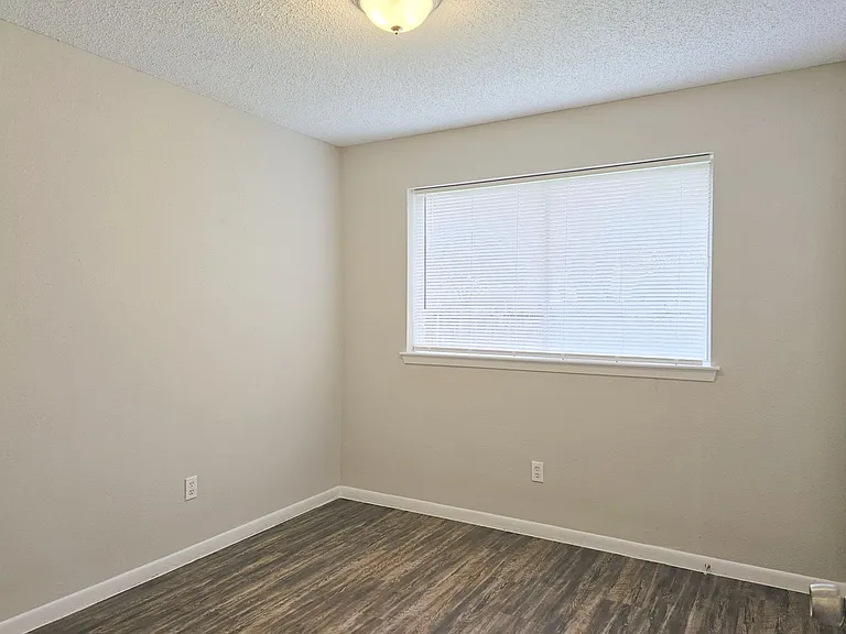 6103 Wolfboro Dr — Photo 13
