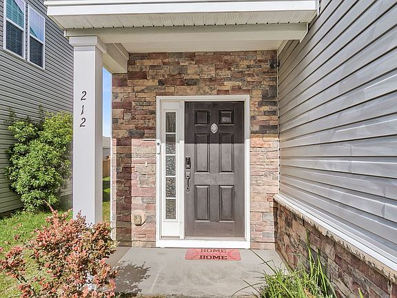 5th image of 212 Longford Dr