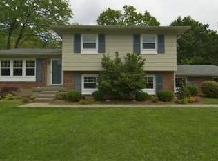 5403 Random Way, Louisville, KY 40291