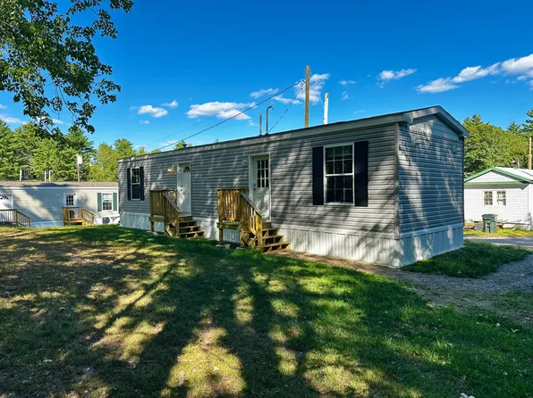 30 Austin Dr, Orono, ME 04473