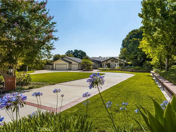 571 N Turnabout Rd, Orange, CA 92869