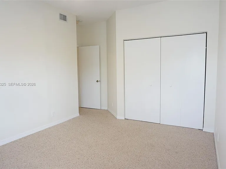 1868 Salerno Cir #1868 — Photo 23