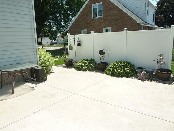 3rd image of 506 Waubun Ave
