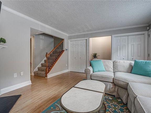 3rd image of 67 Dehaven Dr