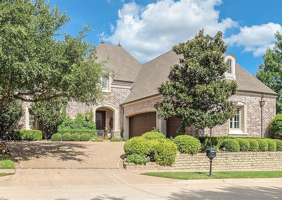1st image of 5774 Park Ln