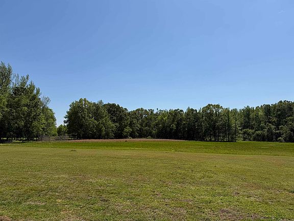 3rd image of 710 Harlon Iron Rd
